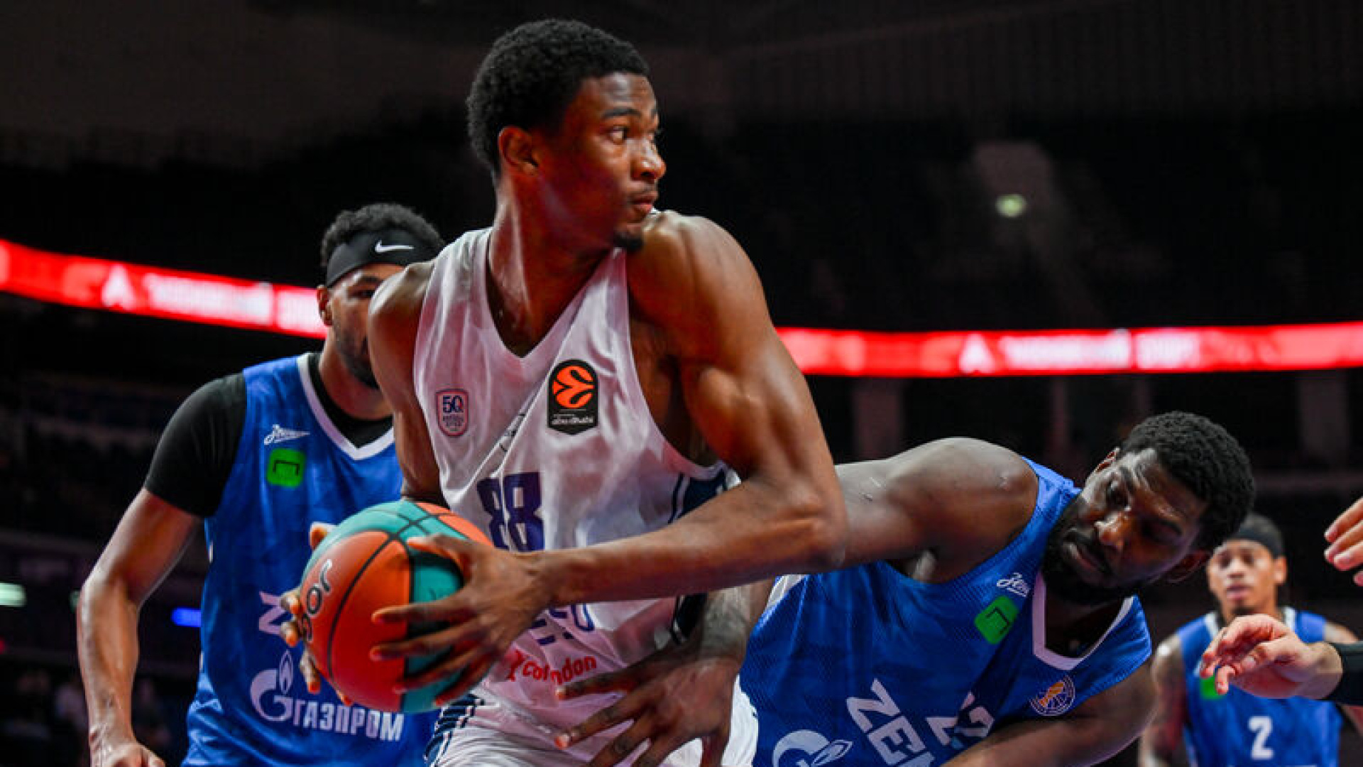 A.Efes, sezonu Barcelona'da açıyor!