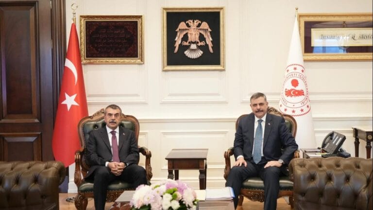 Bakan Çiftçi: Öğrencilerimizin sağ salim tekrar evlerine dönmelerini istiyoruz