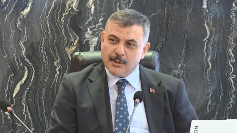 Bakan Çiftçi’den sürücülere emniyet kemeri çağrısı