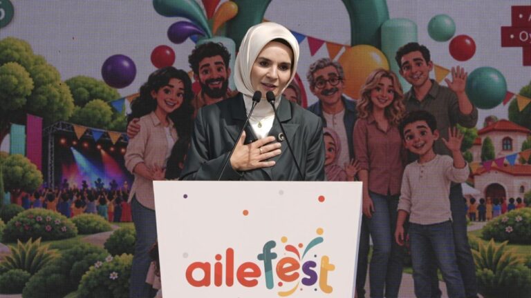 Bakan Göktaş'tan yerel yönetimlere aile dostu proje çağrısı