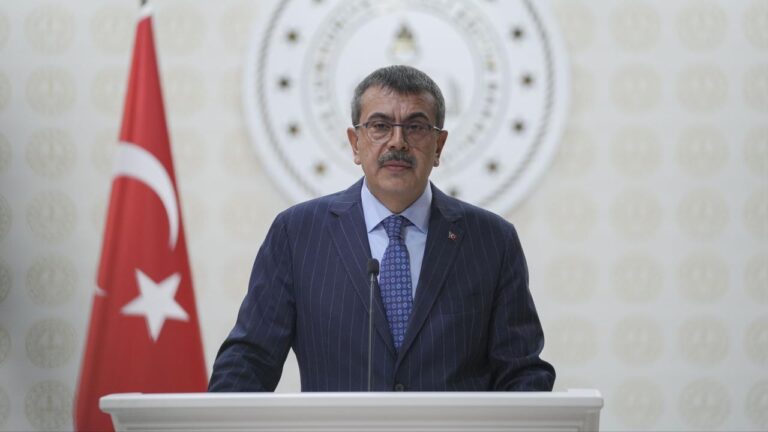Bakan Tekin: Her bir okulumuzu tedbirler silsilesine göre kategorileştirdik