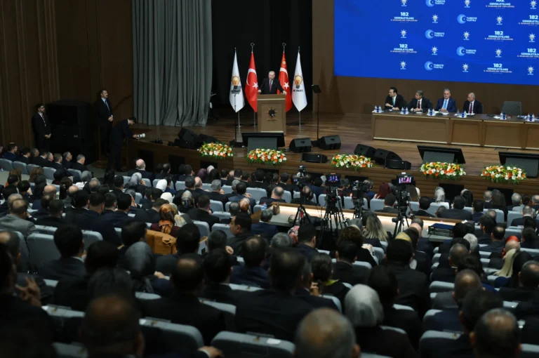 Başkan Erdoğan'dan muhalefete net mesaj: Bize ahlak dersi vermeye çalışanlar hadi oradan!