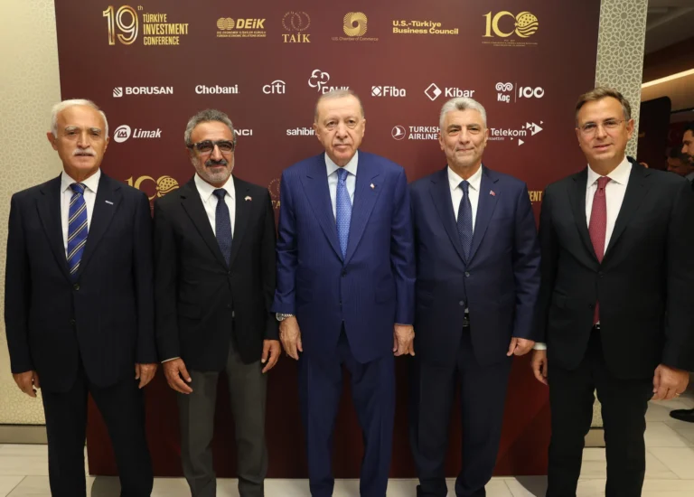 Başkan Erdoğan’dan New York’ta iş insanlarıyla kritik toplantı: Türkiye şoklara karşı dirençli kazanmış bir ekonomiye sahip