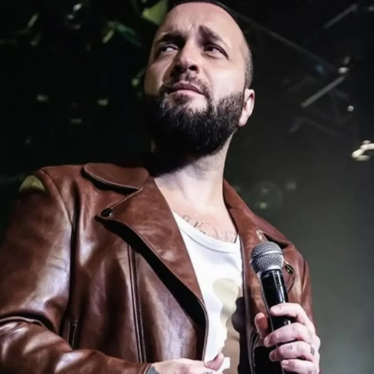 Berkay Şahin, yaşadığı sağlık sorunu nedeniyle Ankara konserini 30 Eylül'e erteledi