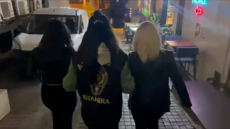 Beyoğlu’nda gece boyu dron destekli denetim: 27 kişi gözaltına alındı! Eğlence yerleri ve oteller mühürlendi