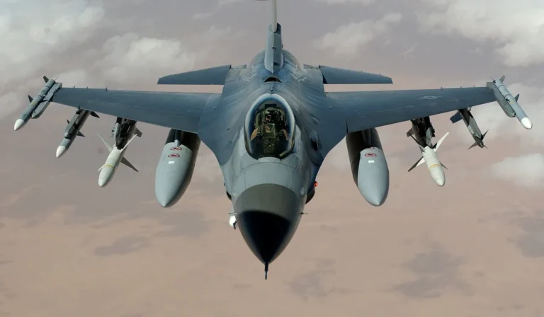 F-35'in kritik parçaları yanlışlıkla Hong Kong'a gitti
