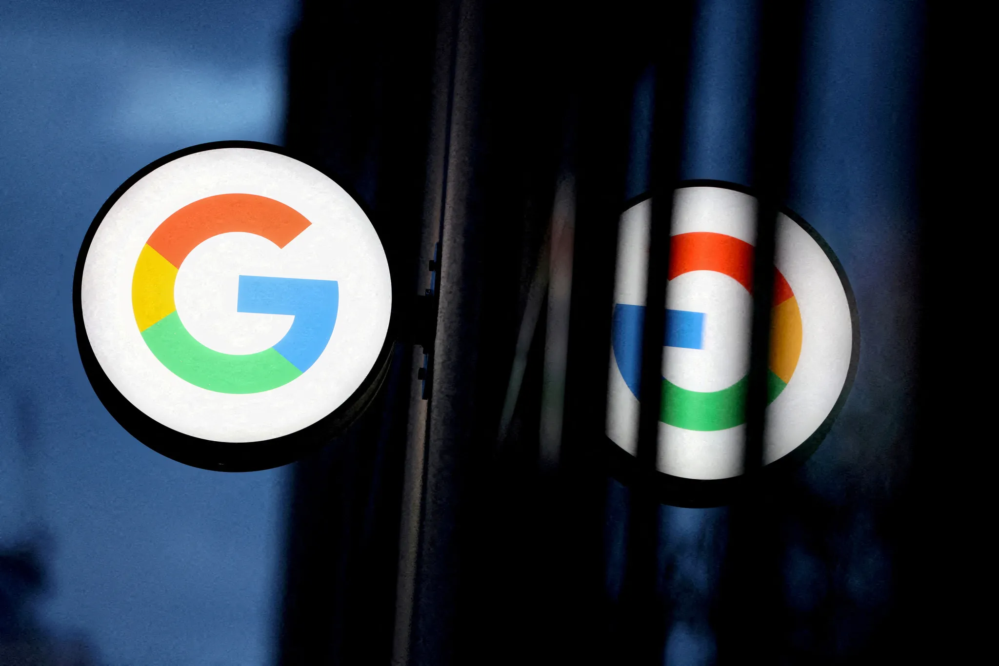 Google'a Avrupa'dan çifte darbe! Brüksel "sınırlama" için harekete geçti
