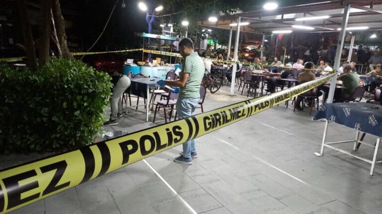 Husumetlilerine ateş açtı, başkasını yaraladı