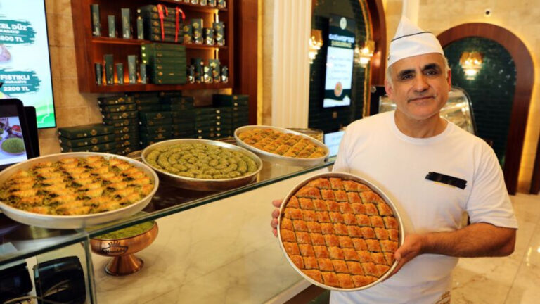İngilizce anlatmıştı! Yazılımcılığı bırakıp baklavacı olmuş