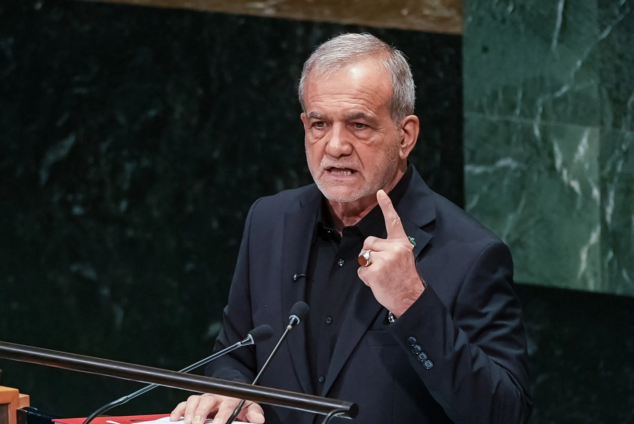 İran Cumhurbaşkanı Pezeşkiyan, ABD ile imzalanan mutabakata bağlı olduklarını açıkladı