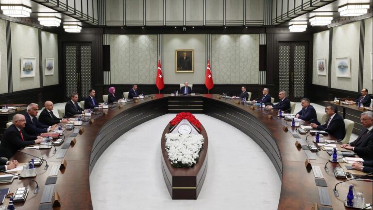 Kabine'de yoğun gündem: Fon soruşturması ve Terörsüz Türkiye