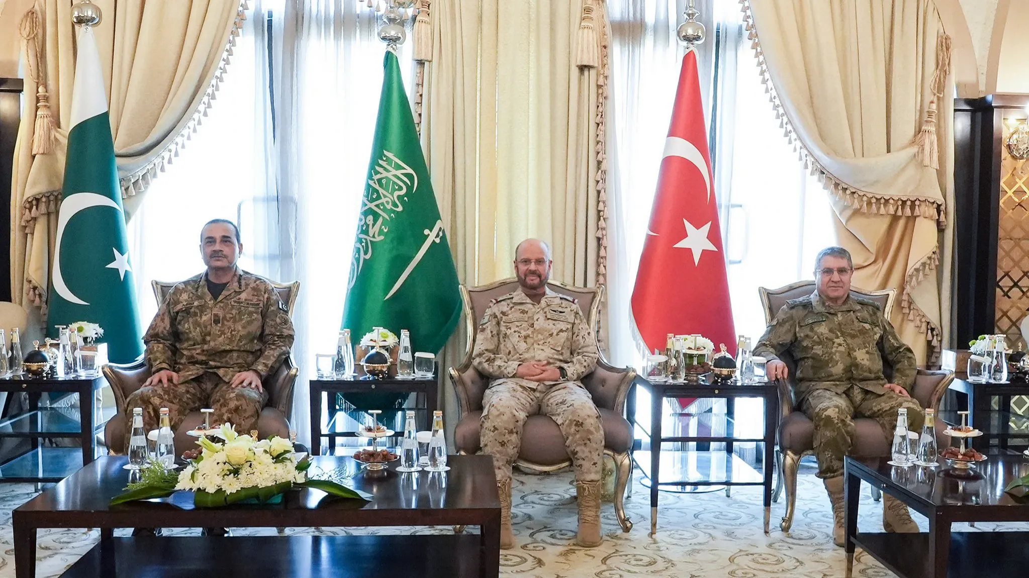Mekke Ortak Savunma Anlaşması için Riyad’da kritik toplantı! Üç ülkenin genelkurmay başkanları bir araya geldi