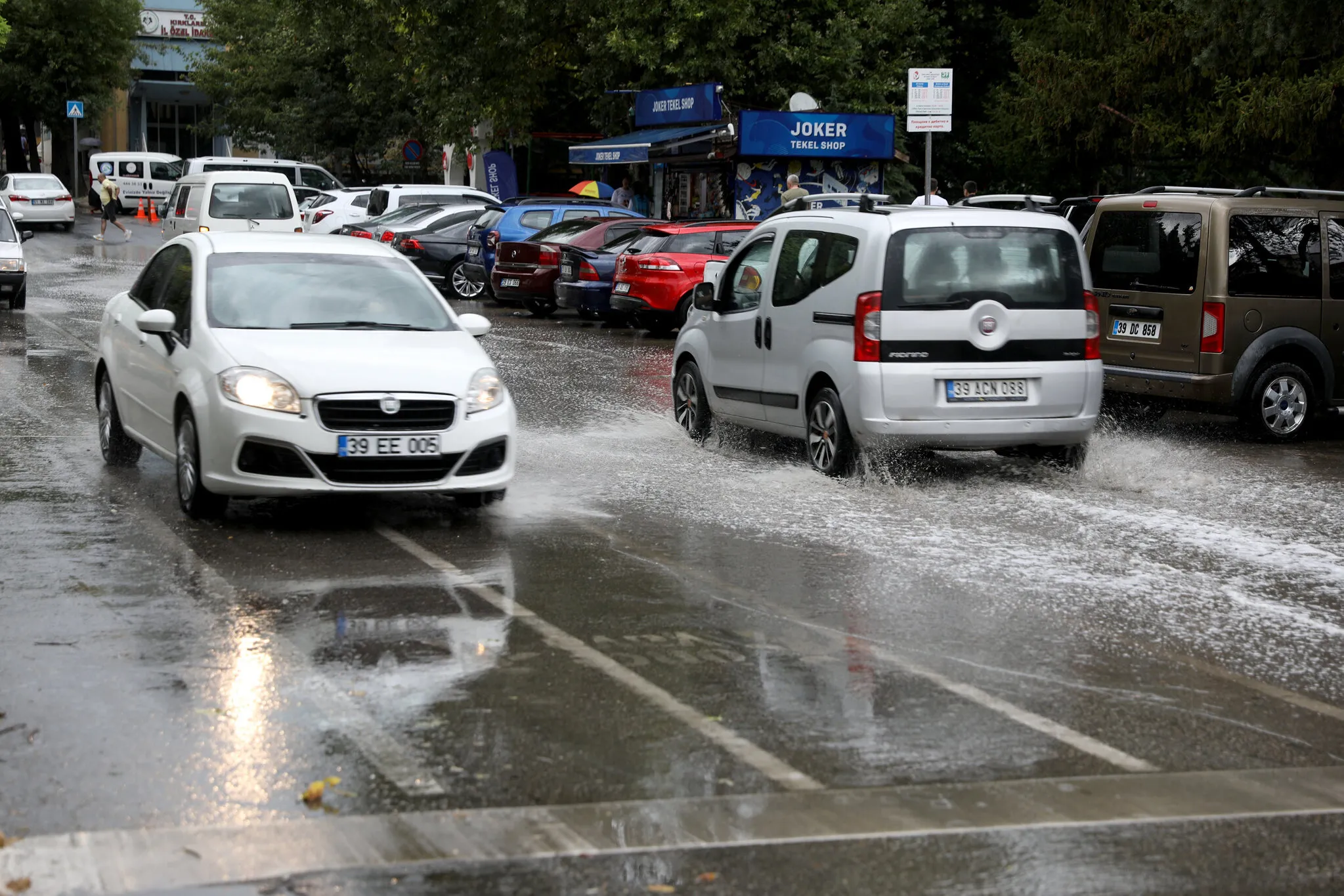 Meteoroloji 5 günlük haritayı paylaştı! İstanbul'da yağış için kritik saat: Fırtına 70 km/s'ye ulaşacak