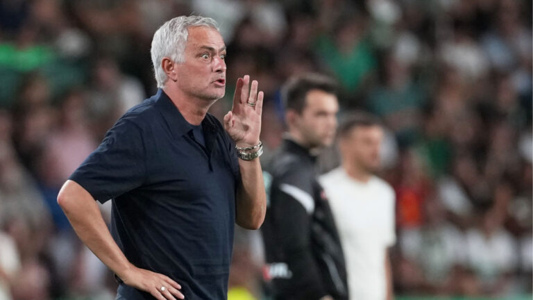 Mourinho'nun başı dertte!