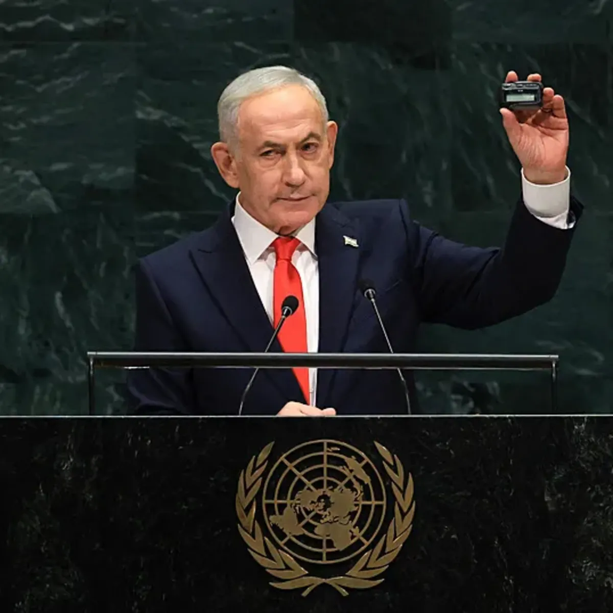 Netanyahu Genel Kurul'da çağrı cihazı gösterdi, BM'den tepki gecikmedi