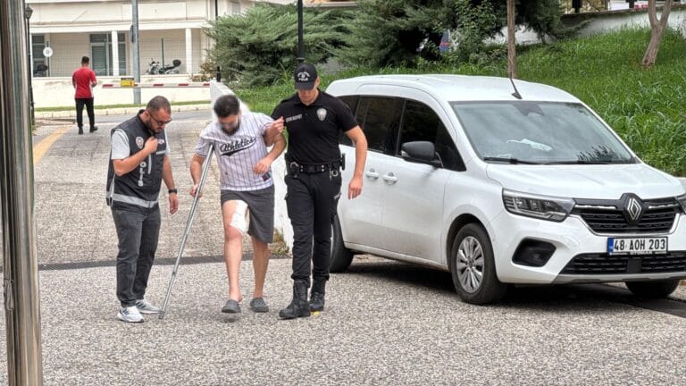“Sokaklar Güvende”de 13 tutuklama