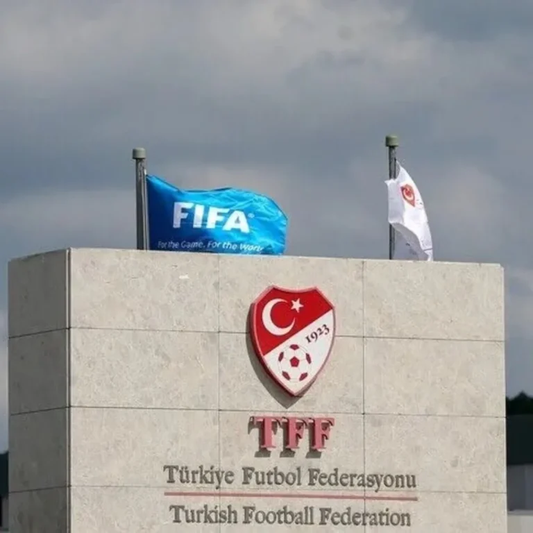 TFF açıkladı! Trabzonspor-Galatasaray derbisinin ardından Okan Buruk ve Lesley Ugochukwu PFDK'ye sevk edildi