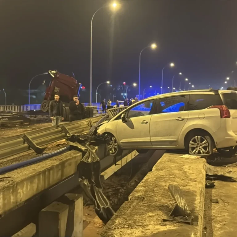 Tuğla yüklü TIR dehşet saçtı! 1 ölü, 7 yaralı