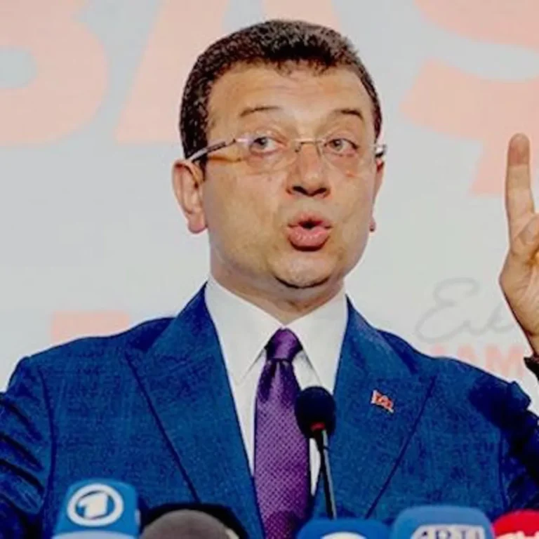 Yeni Parti’de Özgür Özel ile Ekrem İmamoğlu destekçileri arasında gerilim: Berk Esen’den “Hata üstüne hata” çıkışı