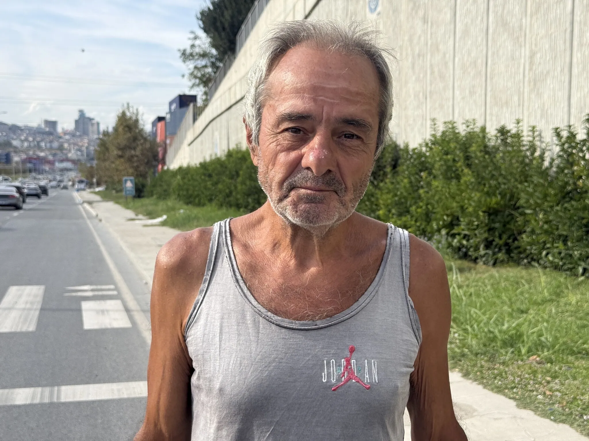 Yüksek tansiyon teşhisi hayatını değiştirdi! 68 yaşındaki adam günde 30 km yürüyor