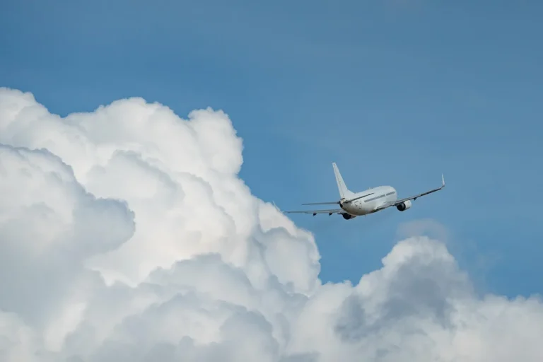 Flydubai Uçağı Acil Durum Sinyali Verdi, İsrail Savaş Uçakları Havalandı